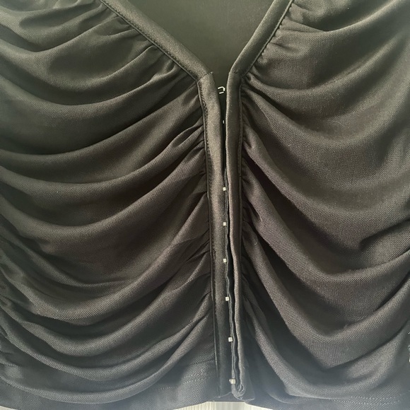 Dynamite Ruched eyelet crop - Picture 3 of 3